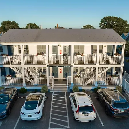 The Whaler'S Inn Mystic Exterior photo